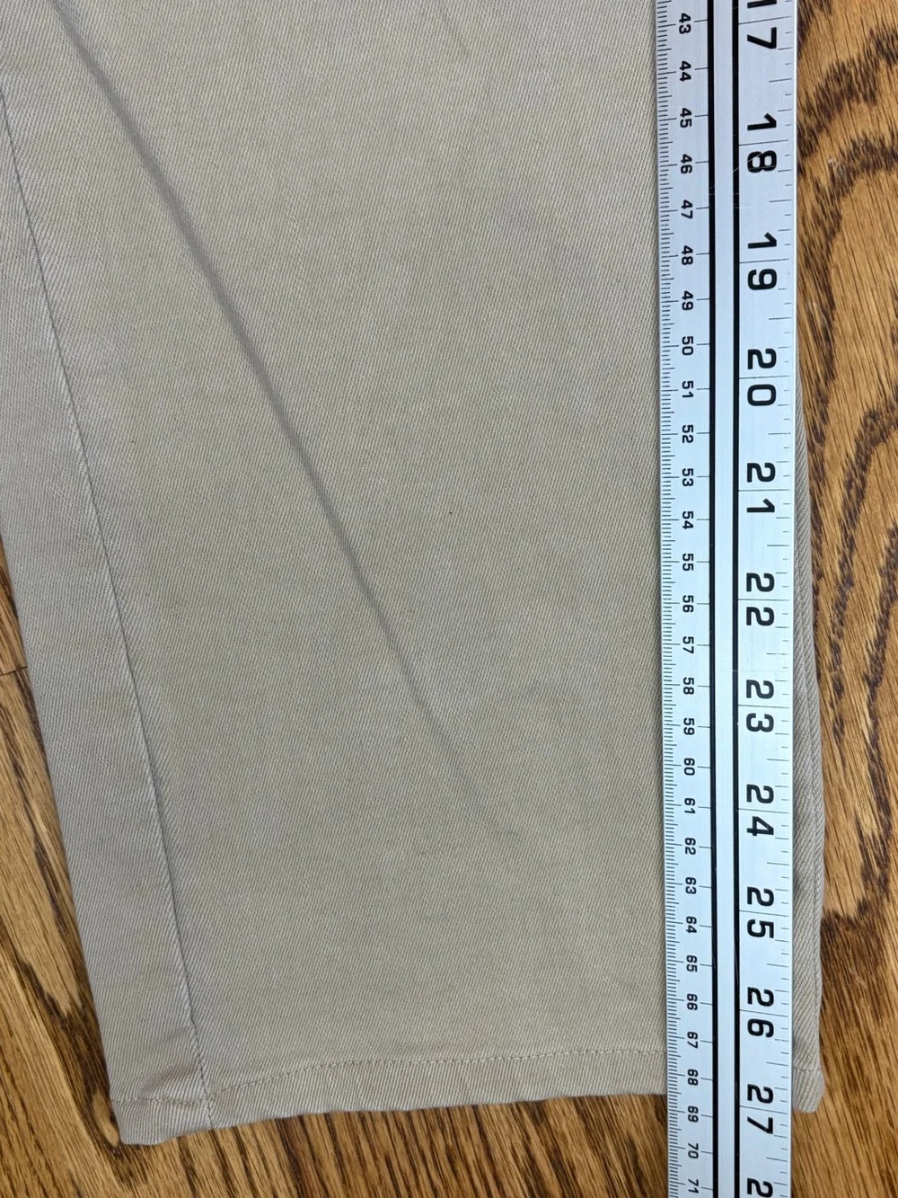 johnnie-O Slim Straight Khaki Chinos (33)
